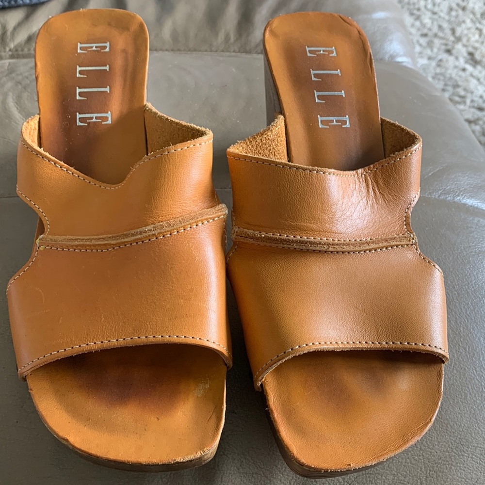 Gorgeous Elle Clog.
